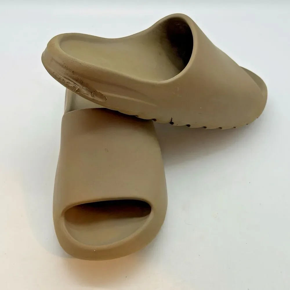 adidas Yeezy Slides Ochre Brown GW1931 Men's 12 Foam Sandals Beach Comfortcore